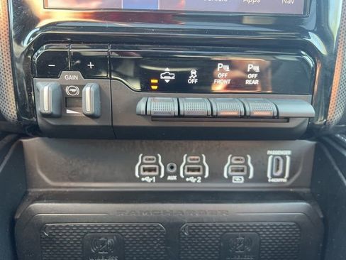 Used 2025 RAM 1500 Limited AWD/4WD image 15