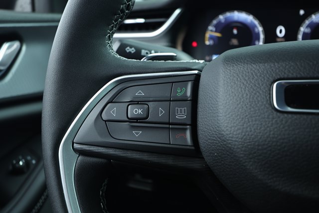 New 2027 Jeep Grand Cherokee Laredo X RWD image 13
