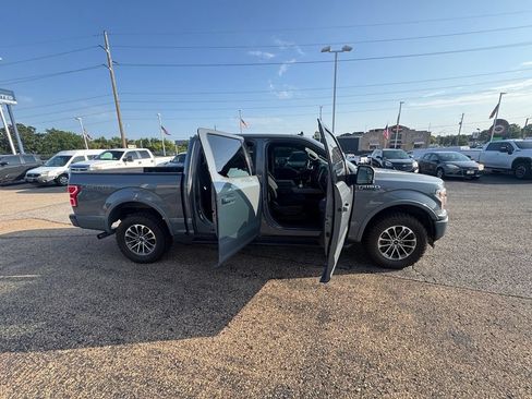 Used 2020 Ford F150 XLT w/ Equipment Group 302A Luxury AWD/4WD image 9