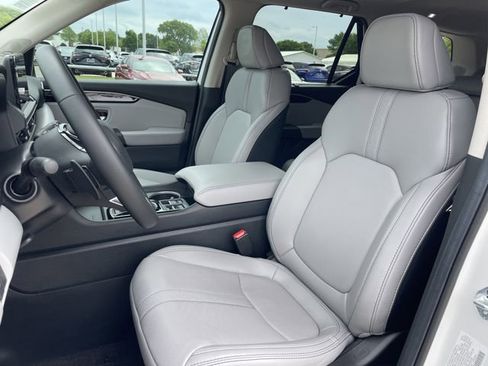 Used 2025 Honda Pilot Touring image 26