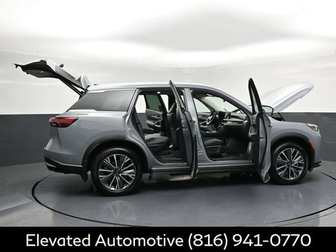 Certified 2026 INFINITI QX60 Luxe w/ Family Package AWD/4WD image 39
