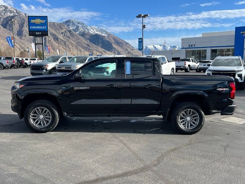 Certified 2023 Chevrolet Colorado LT w/ LT Convenience Package II image 11