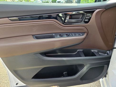 New 2026 Honda Odyssey Touring image 18