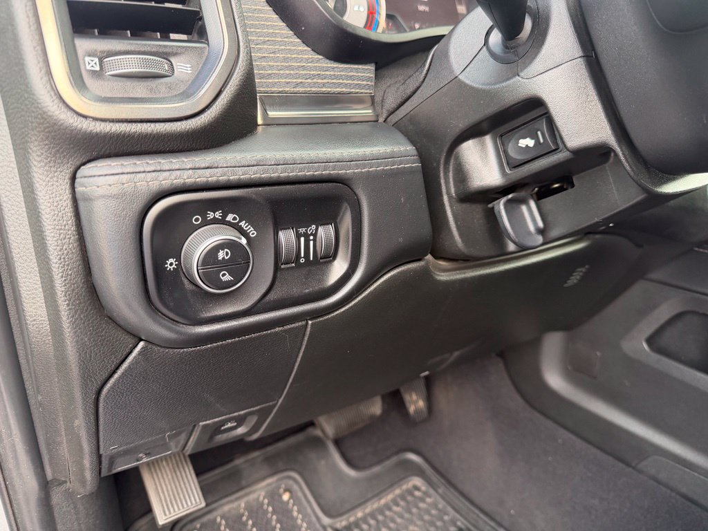 Used 2021 RAM 2500 Limited w/ Towing Technology Group AWD/4WD image 12