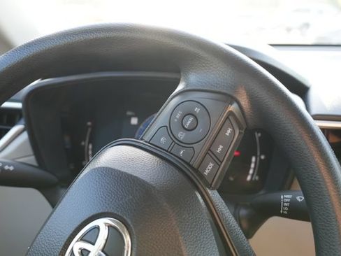 Used 2026 Toyota Corolla Cross L FWD image 23