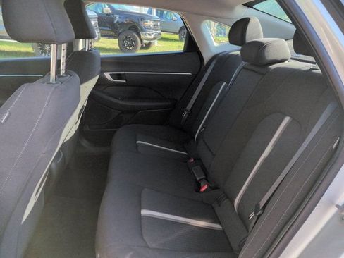 Used 2025 Hyundai Sonata SEL FWD image 12