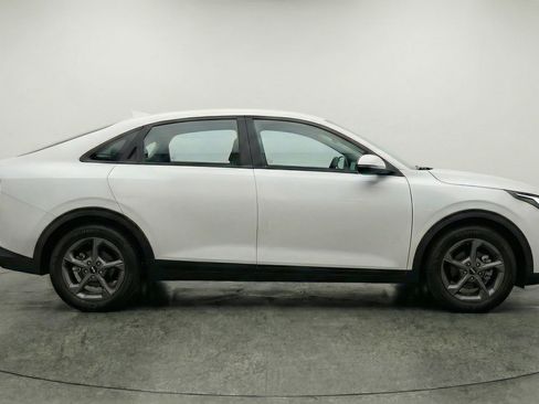 Used 2025 Kia K4 FWD image 11