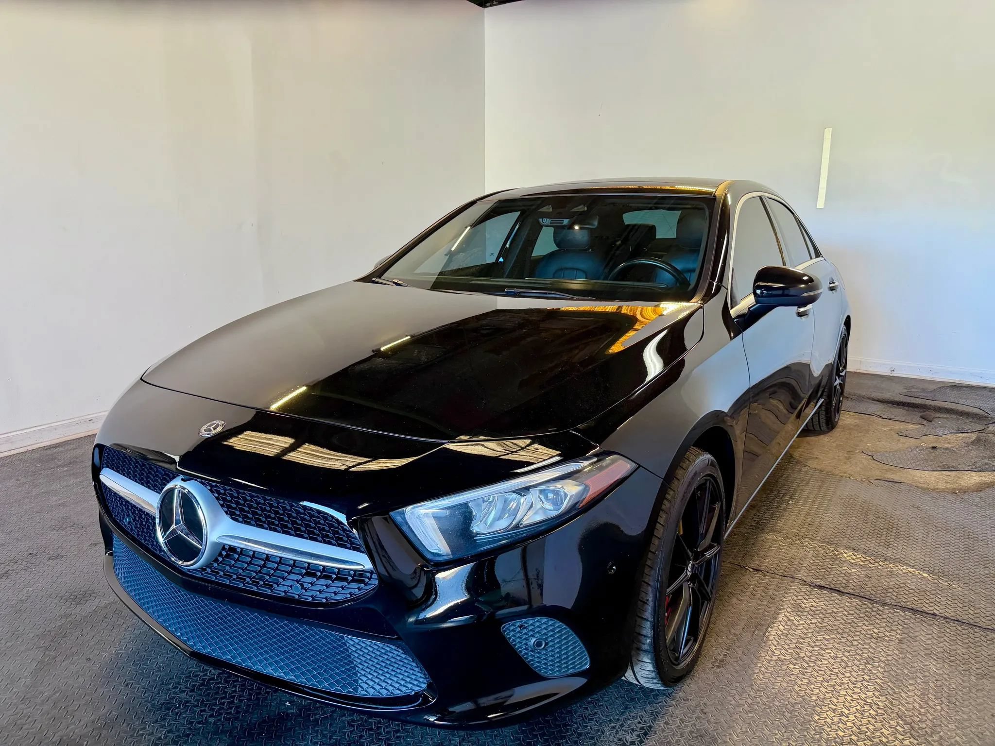 Used 2019 Mercedes-Benz A 220 4MATIC image 2