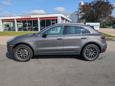 Used 2018 Porsche Macan S AWD/4WD image 2