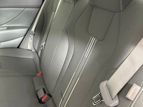 Used 2024 Hyundai Elantra SEL image 23