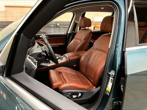 Used 2024 BMW X7 xDrive40i AWD/4WD image 27