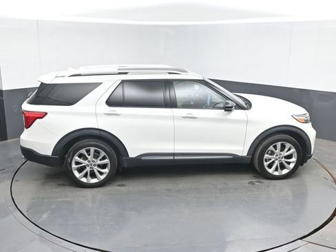 Used 2022 Ford Explorer Platinum w/ Equipment Group 601A AWD/4WD image 47