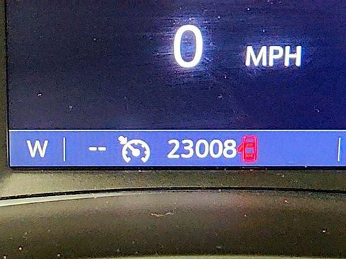Used 2021 GMC Terrain SLT w/ Elevation Edition FWD image 16