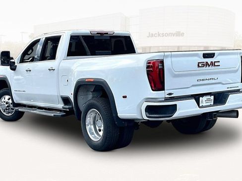Used 2025 GMC Sierra 3500 Denali w/ Denali Reserve Package AWD/4WD image 4