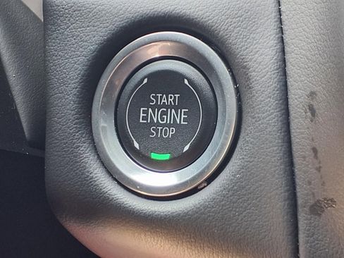 Used 2024 Chevrolet Tahoe LT w/ Luxury Package image 9