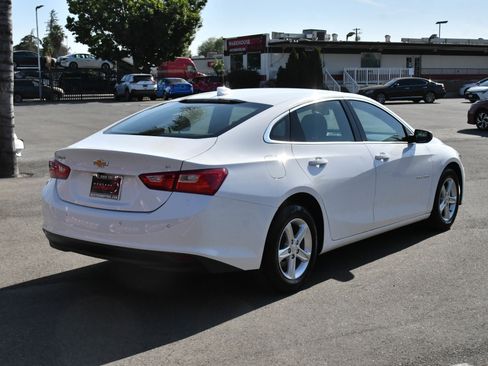 Used 2024 Chevrolet Malibu LT FWD image 8