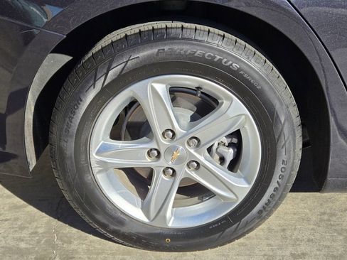 Used 2023 Chevrolet Malibu LT image 9