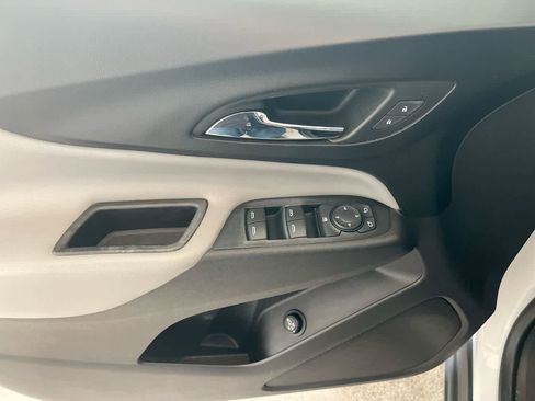 Used 2019 Chevrolet Equinox LT image 13