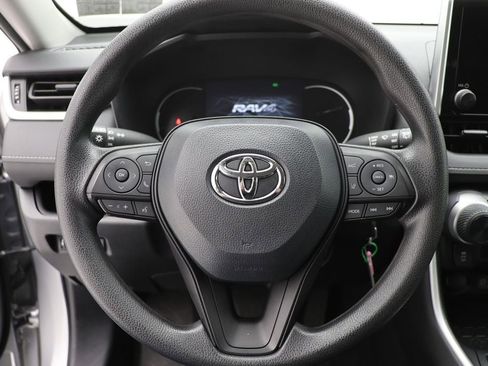 Used 2024 Toyota RAV4 LE image 17
