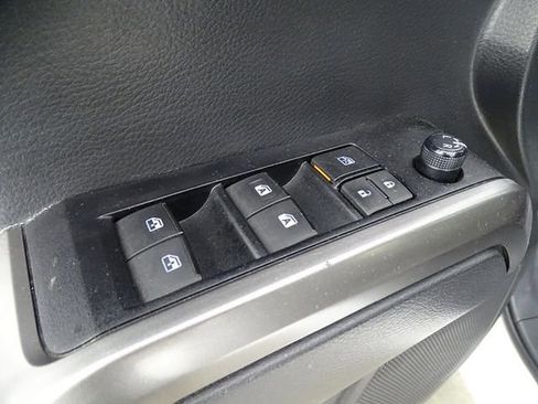 Used 2023 Toyota Tacoma SR5 RWD image 15