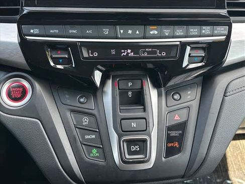 Used 2025 Honda Odyssey EX-L image 27
