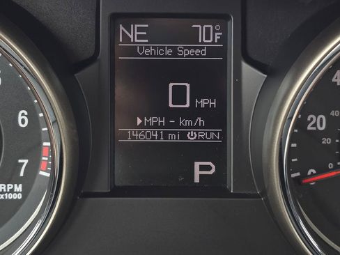Used 2013 Jeep Grand Cherokee Laredo AWD/4WD image 26