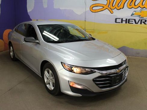 Used 2019 Chevrolet Malibu LS FWD image 4