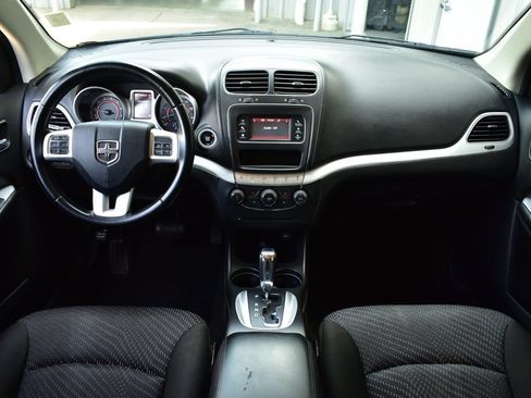 Used 2020 Dodge Journey SE w/ SE Popular Equipment Group FWD image 30