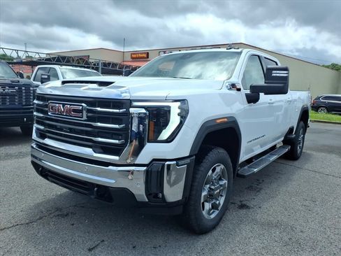 New 2026 GMC Sierra 2500 SLE w/ SLE Value Package; AWD/4WD image 3