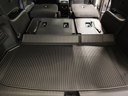 New 2026 GMC Acadia AT4 w/ LPO, Floor Liner Package image 16