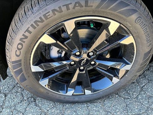 New 2026 Chevrolet Equinox RS w/ Convenience Package III FWD image 12