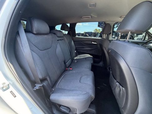 Used 2019 Hyundai Santa Fe SE FWD image 11