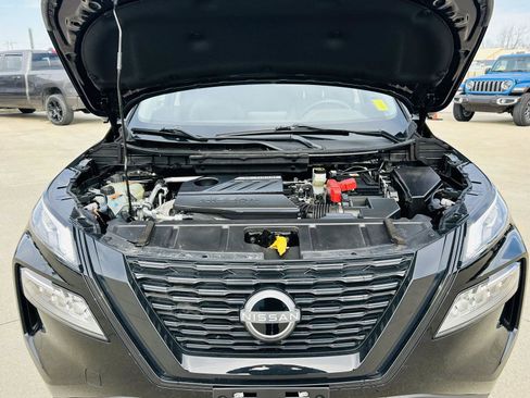 Used 2023 Nissan Rogue SV w/ SV Premium B Package image 40