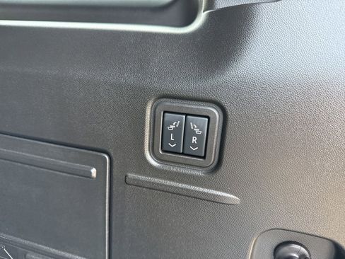 Used 2025 GMC Hummer EV 2X w/ LPO, Sport Package AWD/4WD image 32