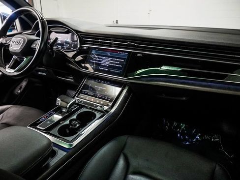 Used 2021 Audi Q8 AWD/4WD image 11