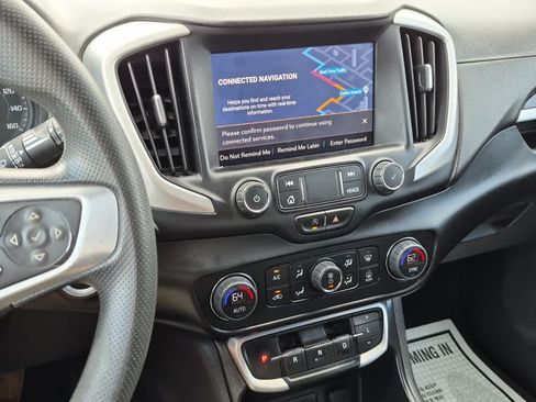 Used 2022 GMC Terrain SLE w/ Driver Convenience Package FWD image 15