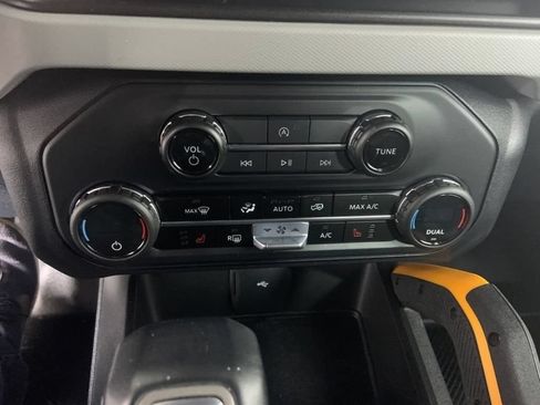 Used 2023 Ford Bronco Badlands w/ Sasquatch Package AWD/4WD image 25