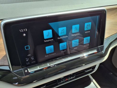 New 2026 Volkswagen Atlas SE image 14