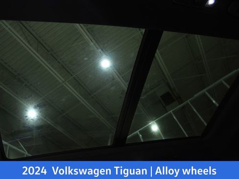 Used 2024 Volkswagen Tiguan SE R-Line w/ MDO Package, Two-Row image 24