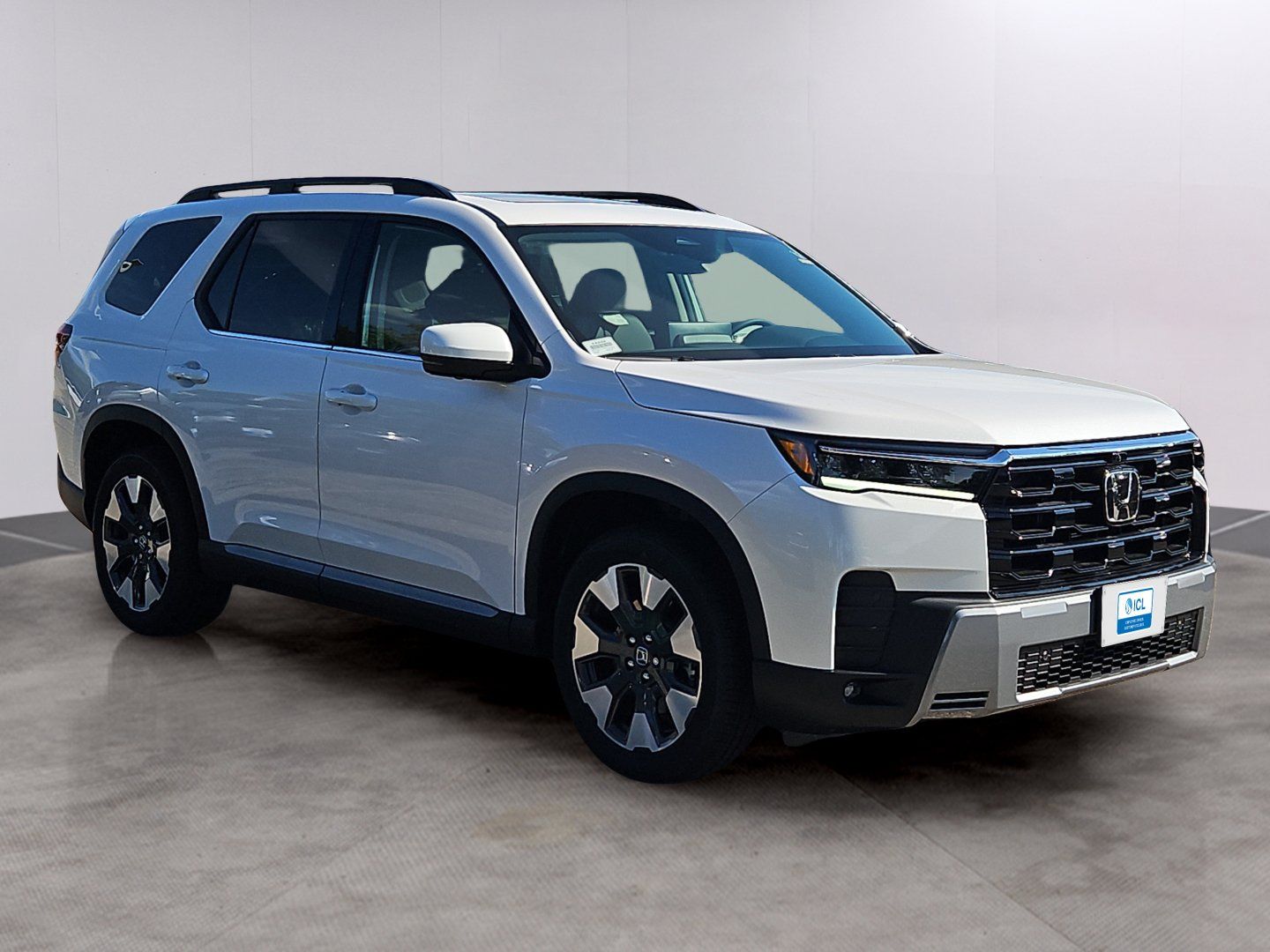 New 2026 Honda Pilot Touring image 2