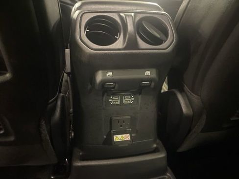 Used 2022 Jeep Wrangler Unlimited Rubicon w/ Steel Bumper Group image 35