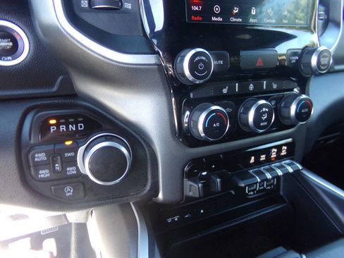 Used 2019 RAM 1500 Big Horn AWD/4WD image 33