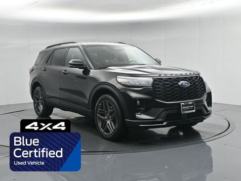 Used 2025 Ford Explorer ST-Line w/ ST-Line Street Pack image 1