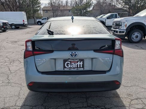 Used 2022 Toyota Prius XLE w/ Advanced Technology Package image 5