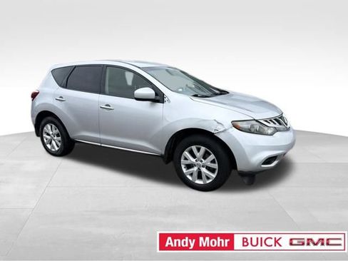 Used 2011 Nissan Murano S FWD image 2