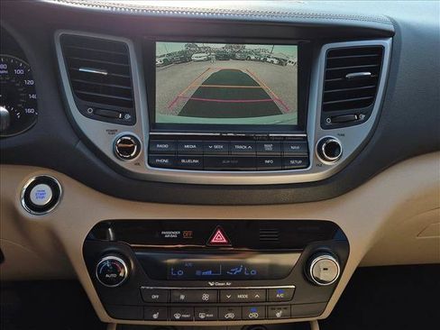 Used 2017 Hyundai Tucson SE Plus w/ Cargo Package FWD image 18
