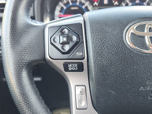 Used 2019 Toyota 4Runner Limited w/ Preferred Accessory Package AWD/4WD image 29