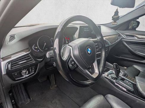 Used 2017 BMW 530i xDrive AWD/4WD image 8
