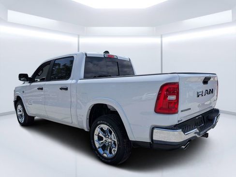 New 2026 RAM 1500 4x4 Crew Cab image 36