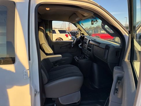 Used 2024 Chevrolet Express 2500 w/ Driver Convenience Package image 13
